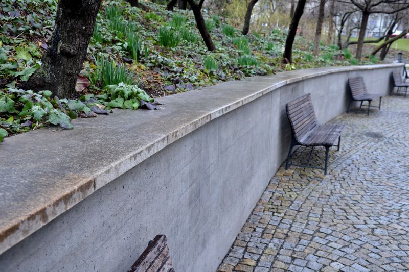 Concrete Retaining Walls